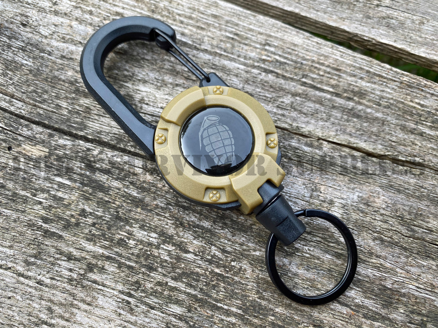 Kombat UK Retractable Carabiner Keyring