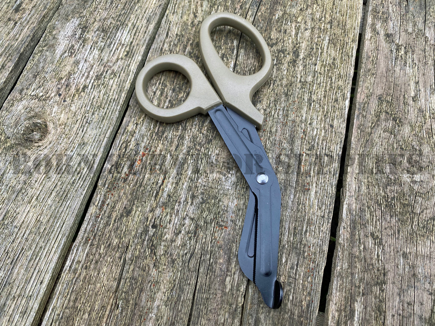 Kombat UK Trauma Pouch & Shears (BTP Camo)