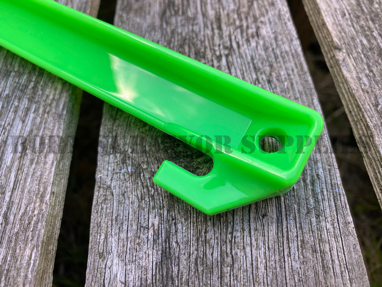 Heavy Duty 9" Plastic Tent Pegs - Neon Green (6 Pack)
