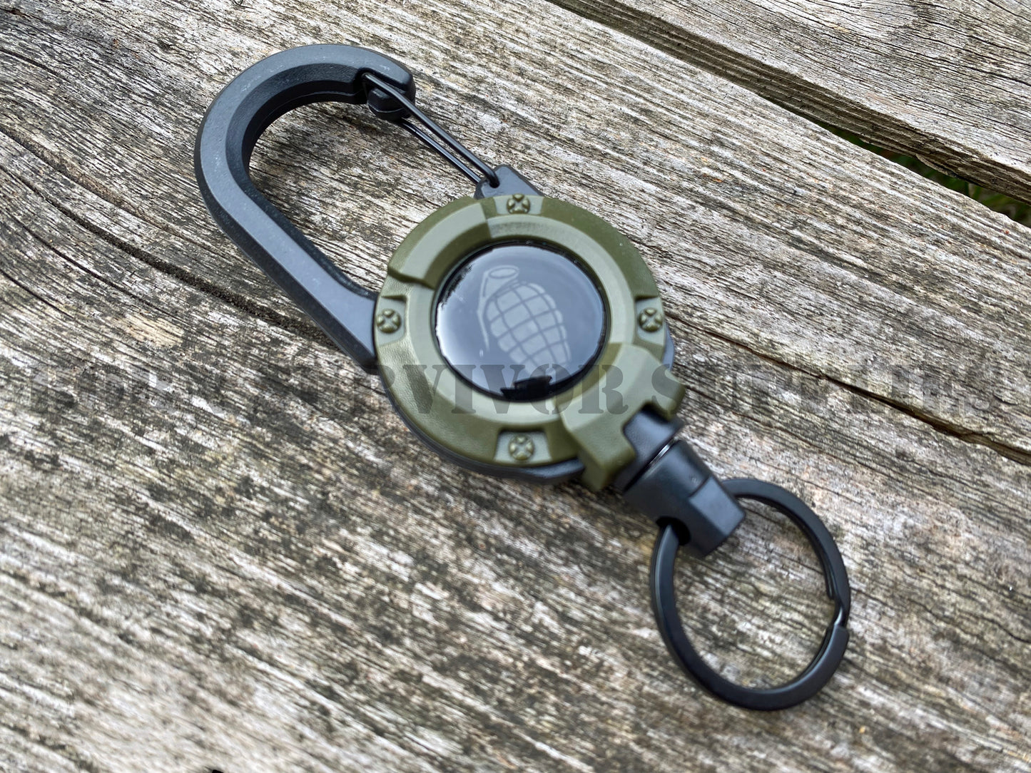 Kombat UK Retractable Carabiner Keyring