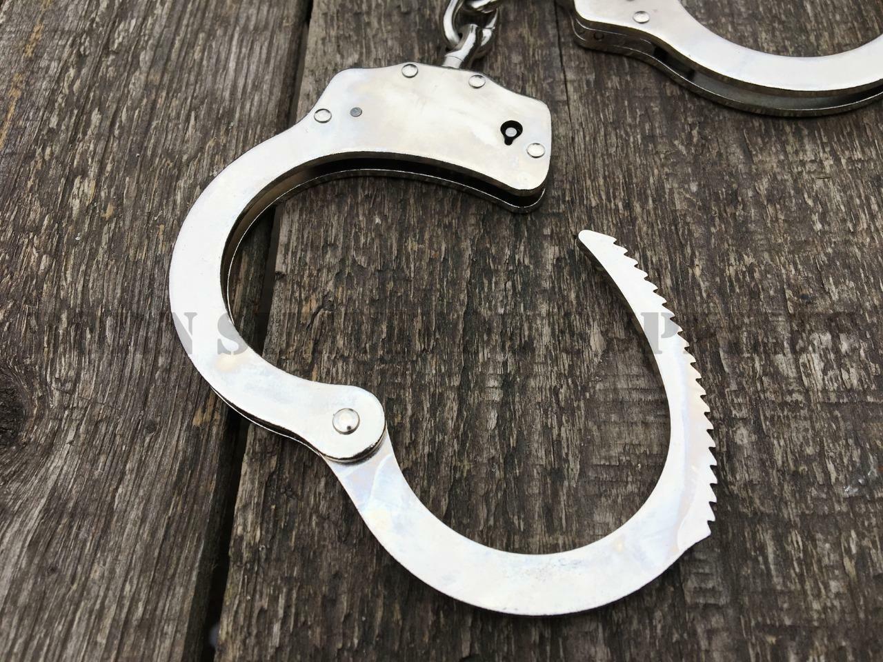 Stainless Steel Handcuffs (Silver)